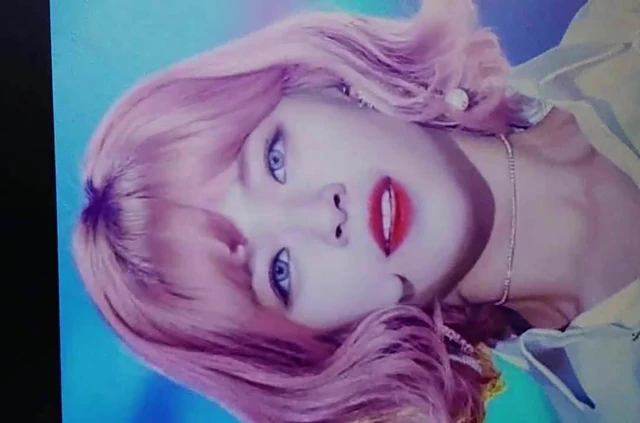 Jeongyeon (Twice) cumtribute