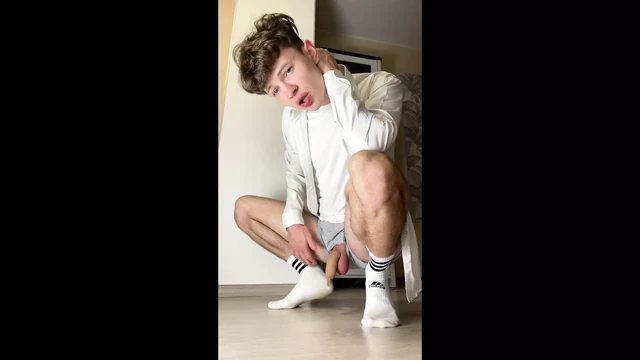 Young Men Stroking his Huge Dick (23cm) in Bathroom