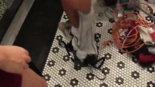 Sevgilisinin penisinin lezbiyen sevgilisi