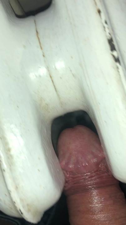 Horny pussies and fuck the radiator semi-stiffly.