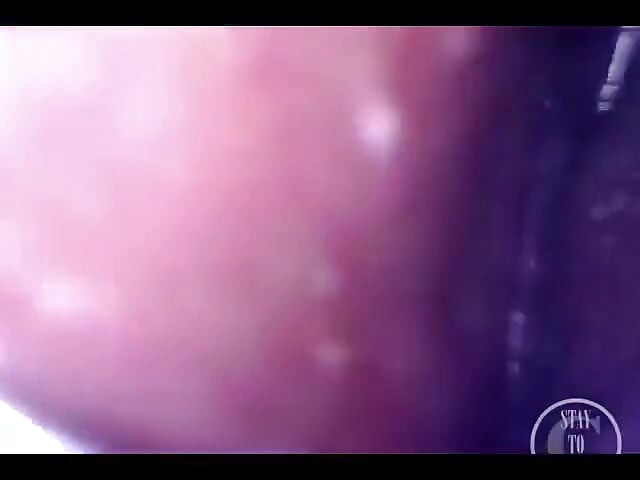 خفقت تنشر مؤخرتي من الداخل