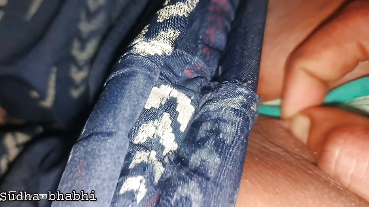 At night, when Sudha Bhabhi was taking off all her clothes and bringing her naked to the bed, fingering her ass, her brother-in-law saw her and fought his cock.