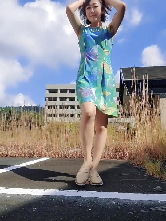 Outdoor-exposure and Peeing