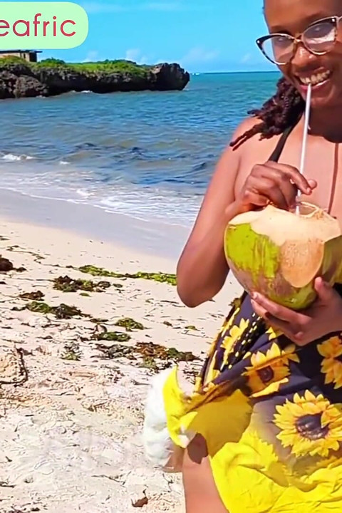 Colombians Have Sex on a Beach - Hot African Swahili Tourist Couple Beach Walk and Sex