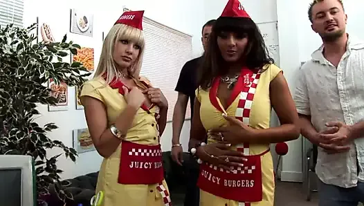 Victoria Rose with Luna Luxx and Natali Dirossa in anal