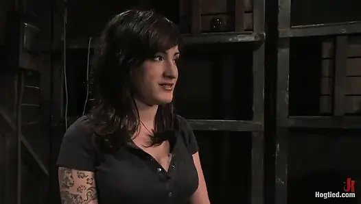 Stacey Stax - связанная по рукам и ногам