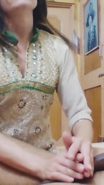 Morate podijeliti trenutak iz "Napaljena maćeha zavodi neiskusnog pastorka"