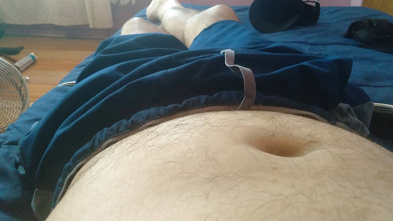 Un tip latino cu o pulă mare vrea un cur dur