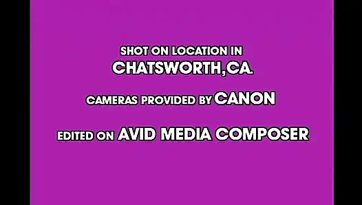 Двойное проникновение - это все, что она хочет!! Два больших члена шпилят ее великолепную горячую киску, том 31