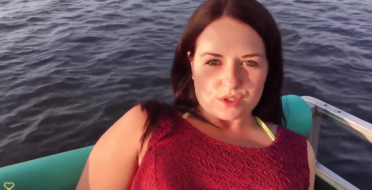 Meu deus! Foda ao ar livre no meio do lago! e todo mundo vê!