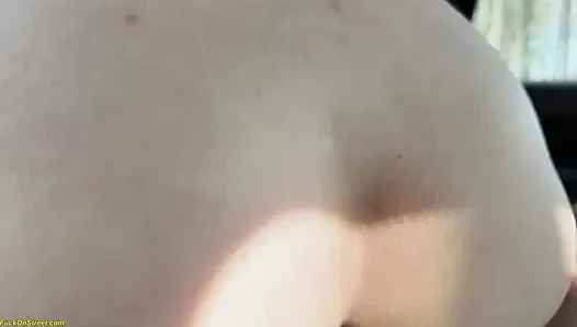 Sıska genç kız ilk anal seks için sürücü belgesi alıyor