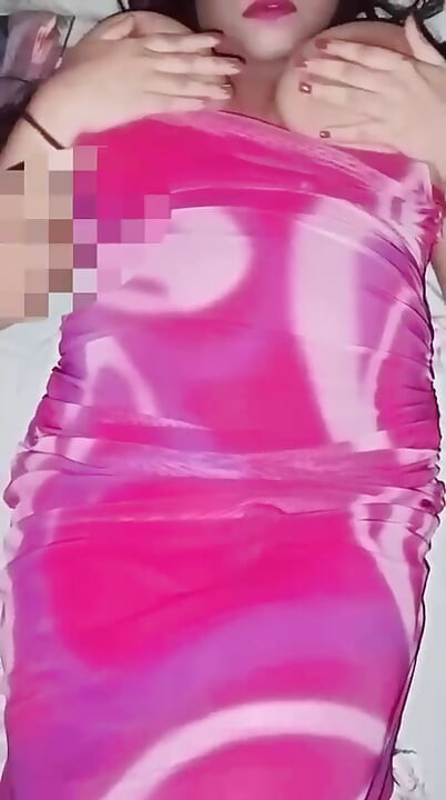 Sexy Desi Big Boobies Bhabhi Model Shoot