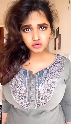 Tik Tok Beautiful girl's big breasts