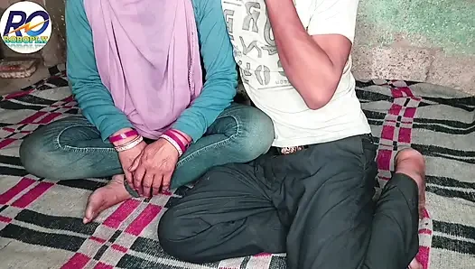 Desi freundin aus Mumbai kam und fickte freund in doggystyle jeans, t-shirt mit hindi audio claire vaise, volles video