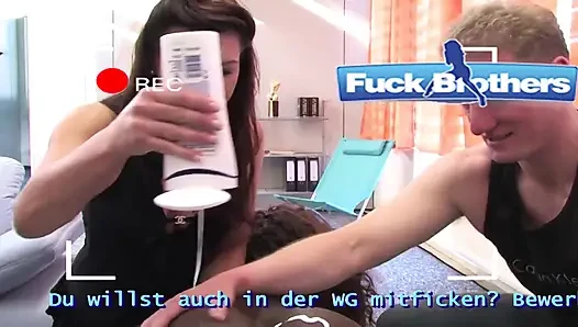 Fransız hatun ve zenci sürtük birlikte sikiliyor
