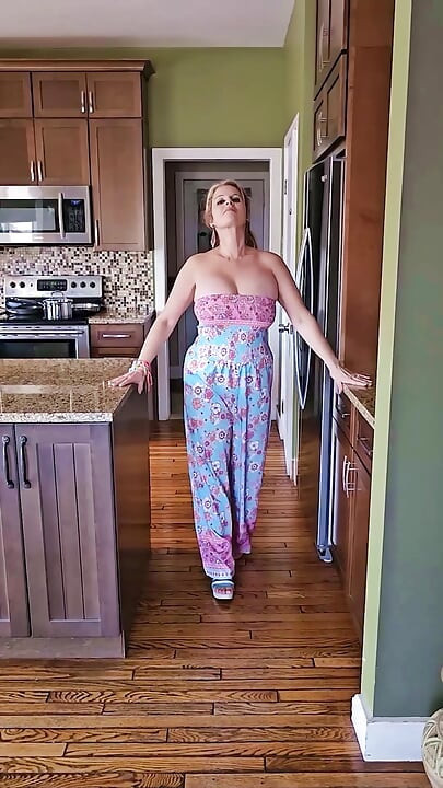 This Housewife has VERY BIG TITS compliation from ONLYFAN PAGE
