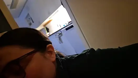 Мастурбирую вместе перед зеркалом