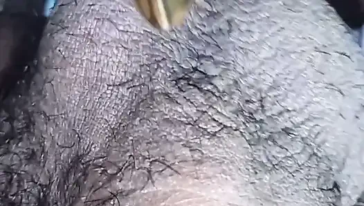 Дези бхабхи дрочит и делает минет