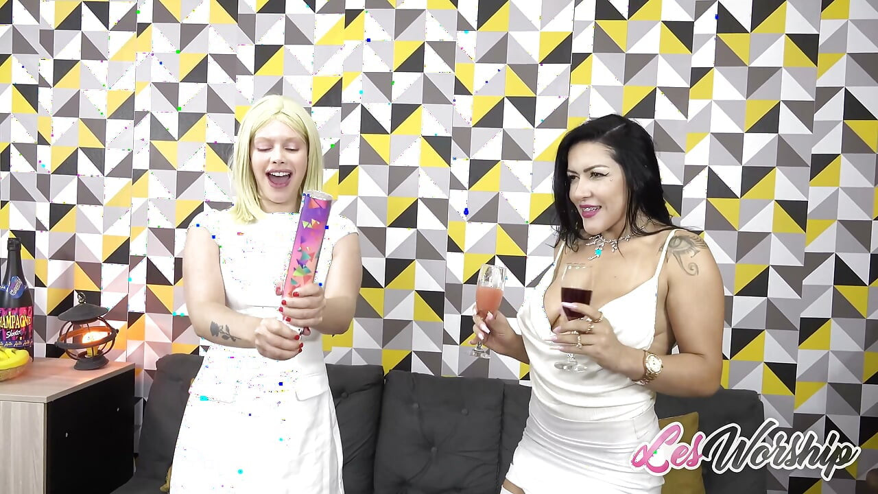 Rebecca and Vivian, and Horny, Start a Wild Lesbian Orgy, Sucking and Fingering Each Other Relentlessly