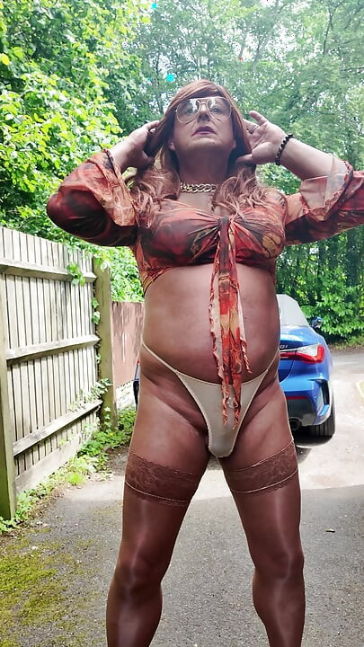 Crossdresser kellycd2022 masturbira u seksi tangama i štiklama