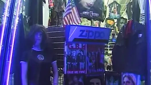 Wilde Taxifahrt: Heiße Blonde im Auto