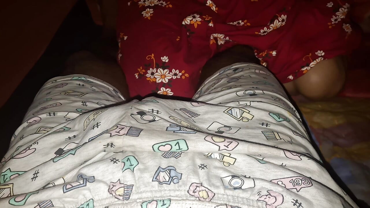 Stiefschwester schwiegersohn lutscht schwanz und schluckt seine milch, bester blowjob