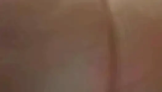 Я крутлю свою толстую задницу