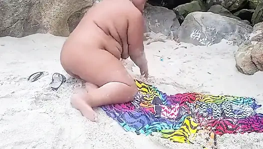 Sie haben mich beim sex am Strand erwischt und beobachtet, es war köstlich.