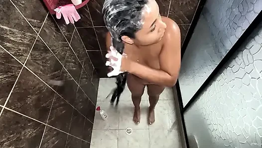 Shower Time, Masturbation and Squirt