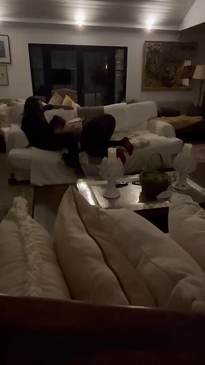 Roger se folla a Roxxie