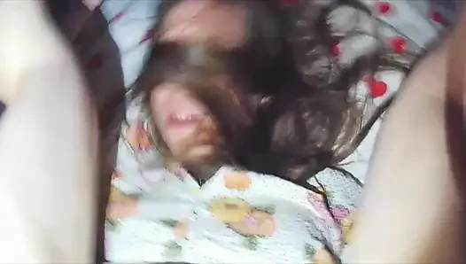 Pengkhianatan nyata. Teman menyetubuhi istriku di pantat.