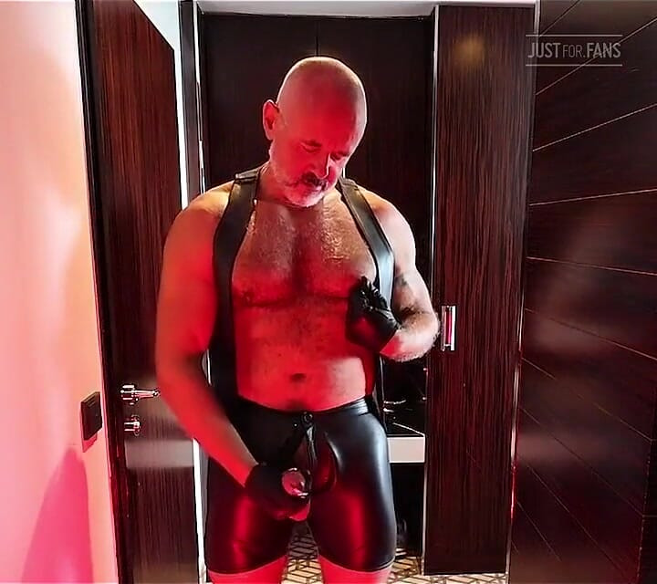 Just Flexing and. a Bit of a Solo