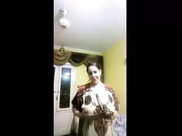 Egypt Wife Beautiful Tit Playing in Her Body
