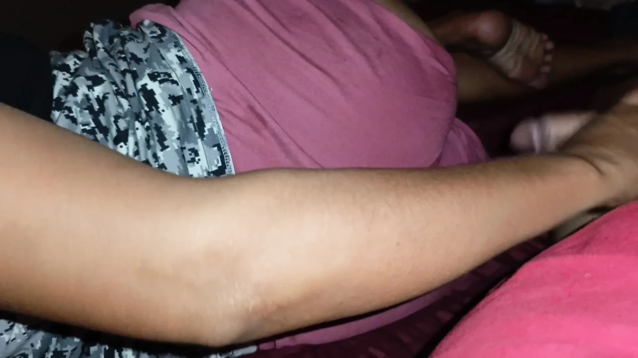 I share a bed with my best friend's boyfriend while she's on vacation real creampie