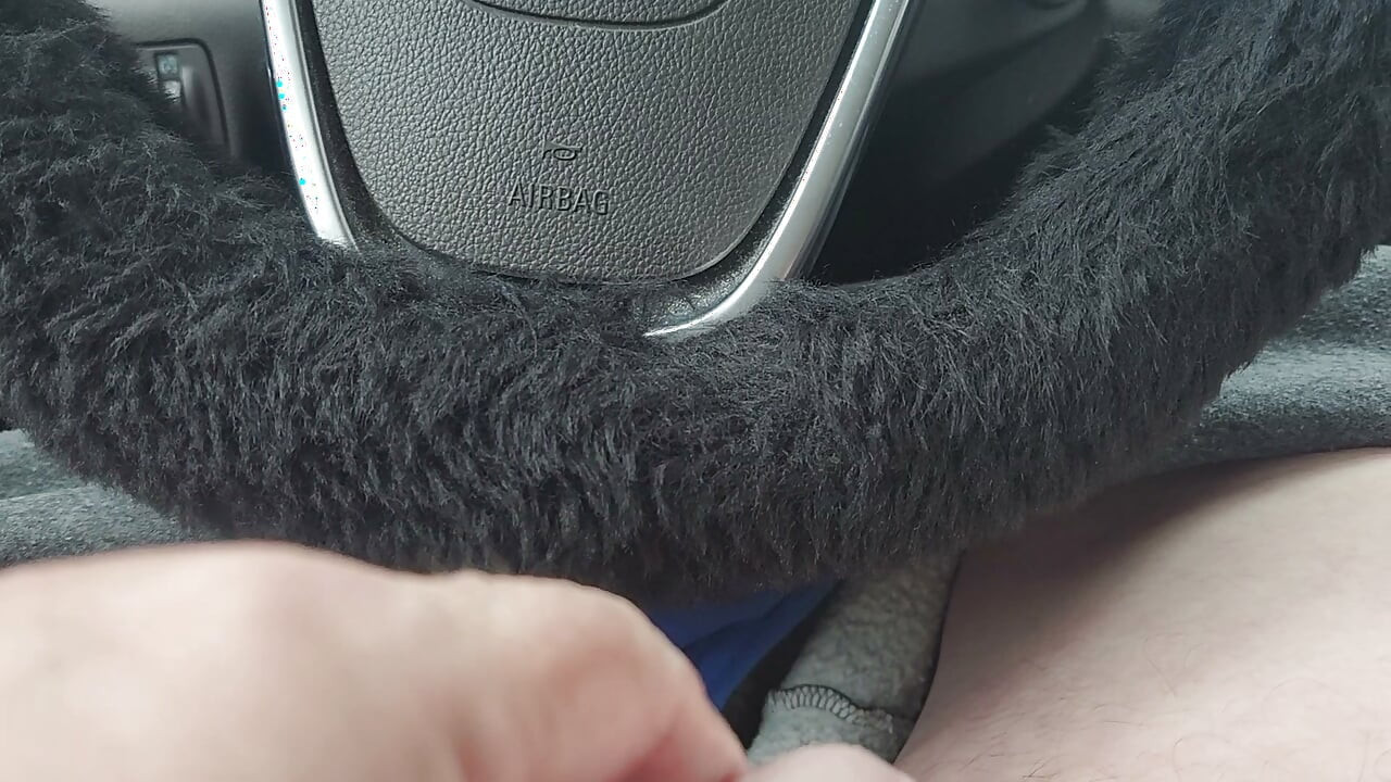 Une femme veut entrer dans ma voiture ?