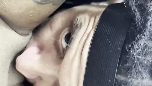 Pov: cewek hot rasta lagi asik nyepong kontol