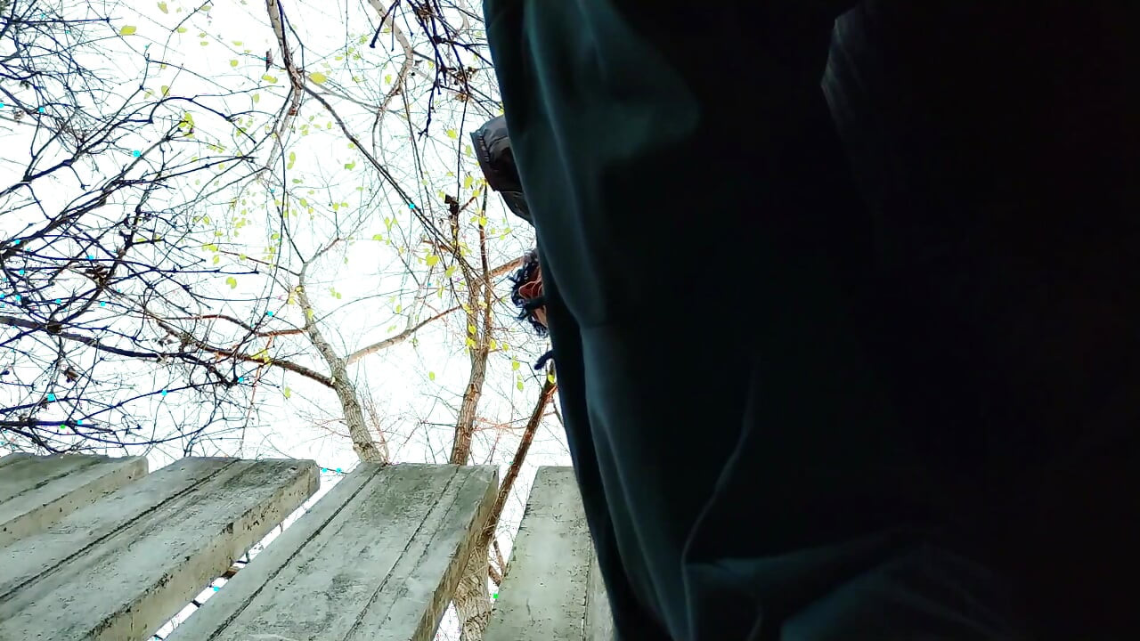 Ngentot kilat dan crot di dalam memek cowok ini