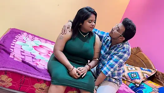 Desi big boos tight pussy girl virgin girl apna pussy fucking kiya ek larke ko bulake,chudake kam ros nikala apne pussy se..