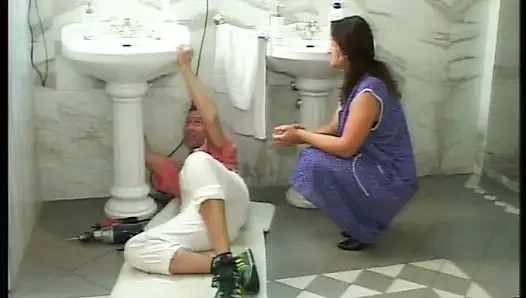 Geile deutsche ehefrau hart von einem prallen gefickt