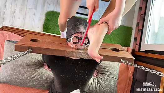 Foot Dust Feast Pedicure Scrapings Straight Into Slave's Mouth
