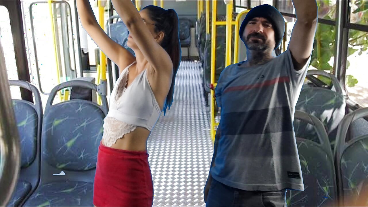 Estudante Sendo Apalpada No Ônibus Da Cidade