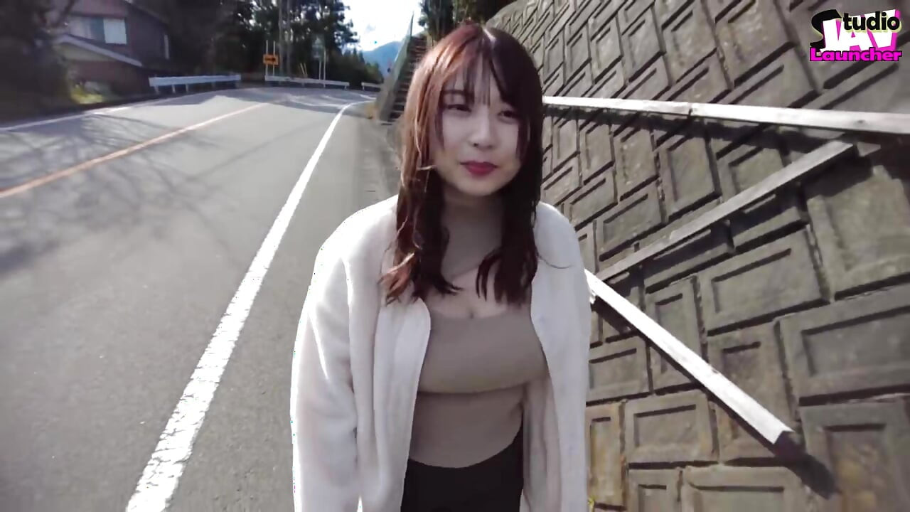Busty Splash-ready to Watch This J-cup Cutie Play on a Hot Spring Date? Chapter-1