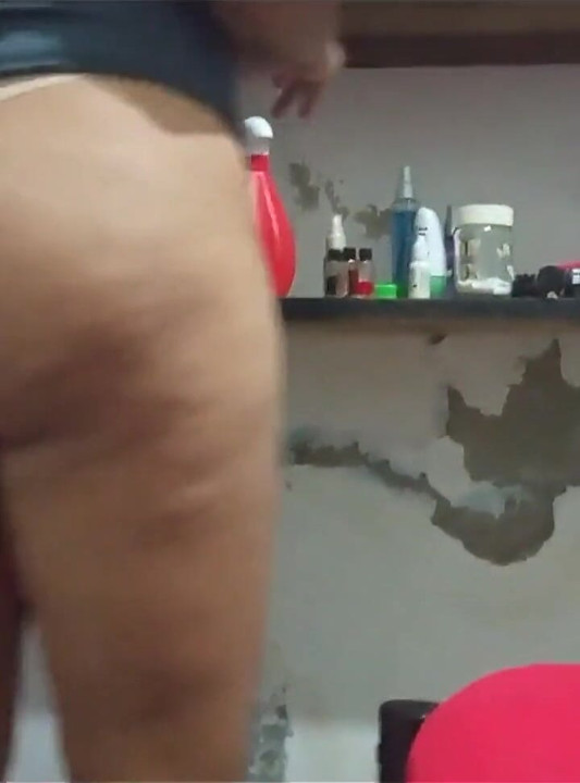 Secretly Recording My Wife. She Doesn't Know That I Recorded Her and Uploaded Her to Xvideos 2nd Part