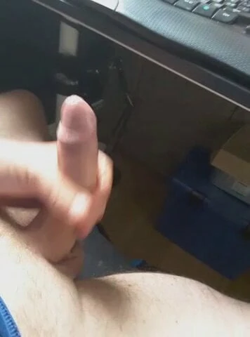 Mastrubate while with other on cam