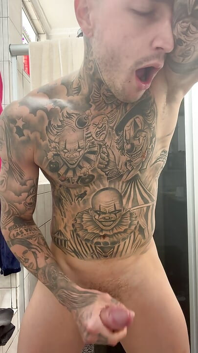 Erick Diaz exibindo o pauzao