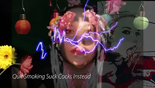 Sigarayı bırak onun yerine yarak emiyor