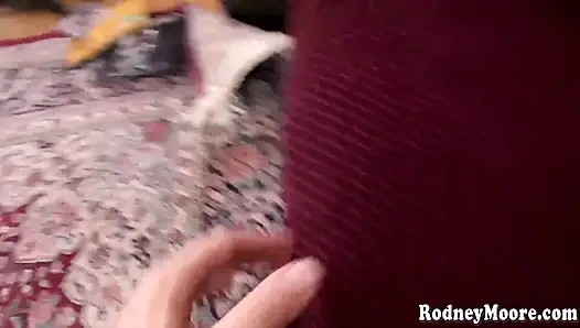 Идеальные большие натуральные сиськи, трах с большой шикарной задницей и камшот на лицо в ретро видео Gonzo