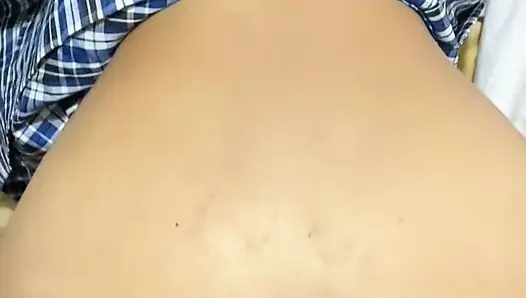 18 yaşındaki son sınıf öğrencisi.