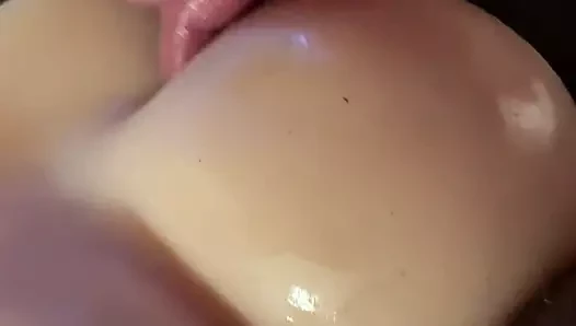 Kalın horoz kahrolası sıkı oyuncak kedi için kik üye