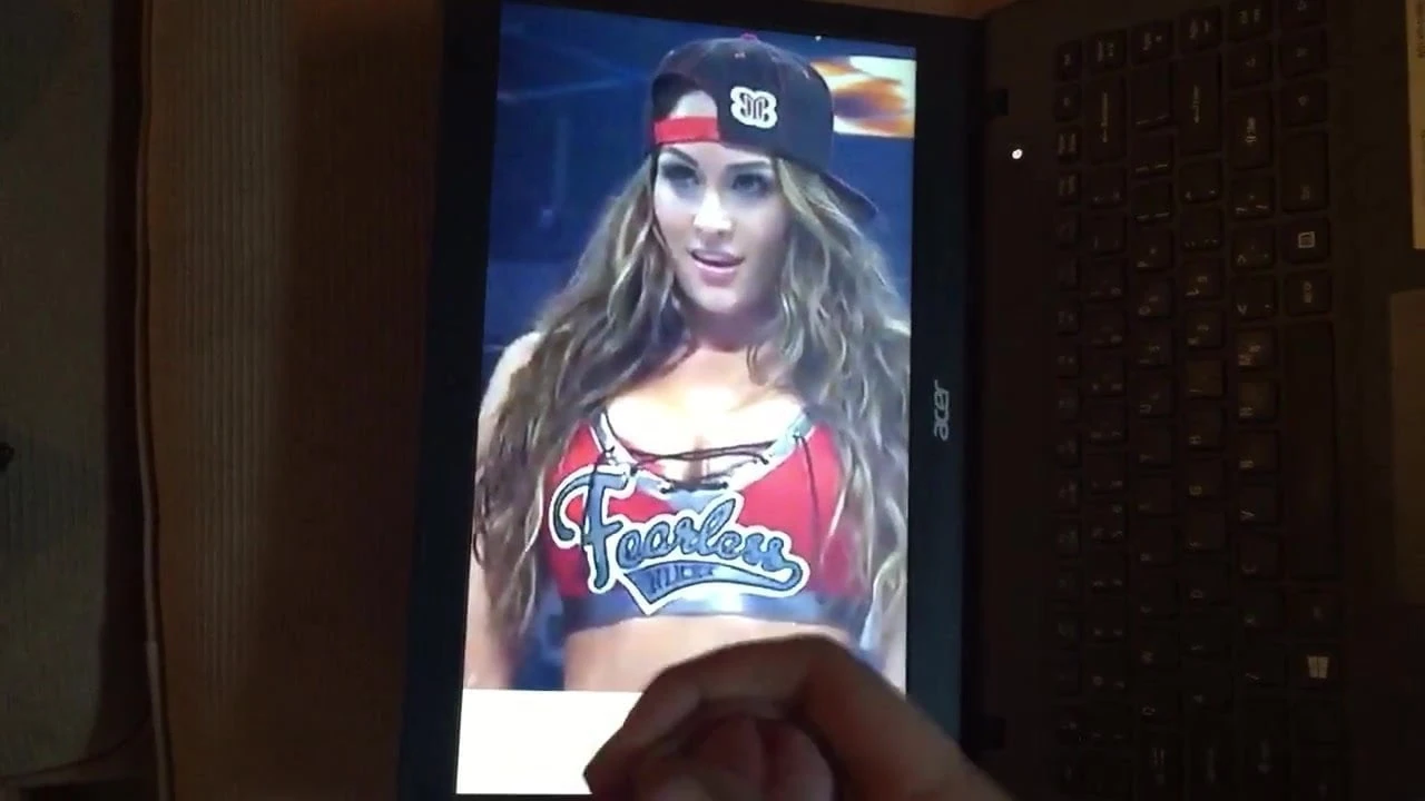 Nikki Bella omaggio 03